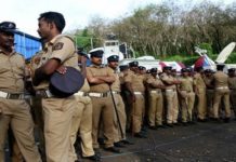 ശബരിമലയില് ജാഗ്രതയോടെ പോലീസ്:ഇന്ന് അര്ധരാത്രി മുതല് നിരോധനാജ്ഞ